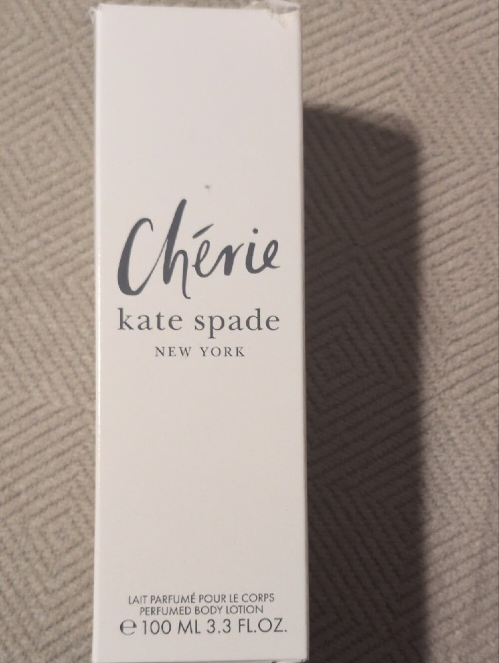 Kate Spade Chérie Perfumed Body Lotion - Picture 2 of 6